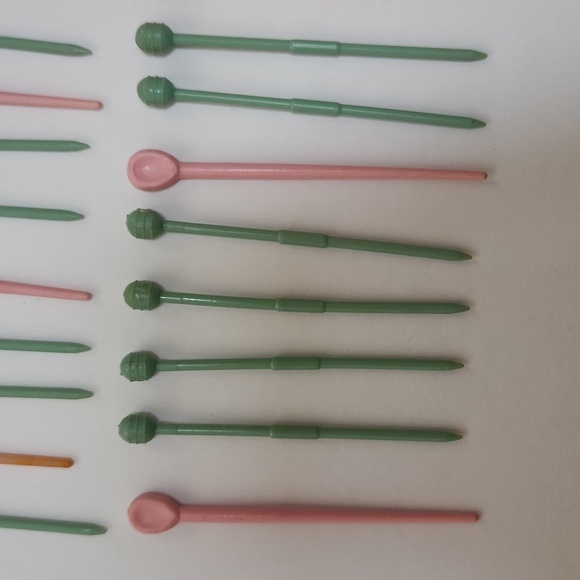 Vintage Plastic Pink Blue Peach Hair Roller Picks Pins Curlers hairstyling - Picture 5 of 7